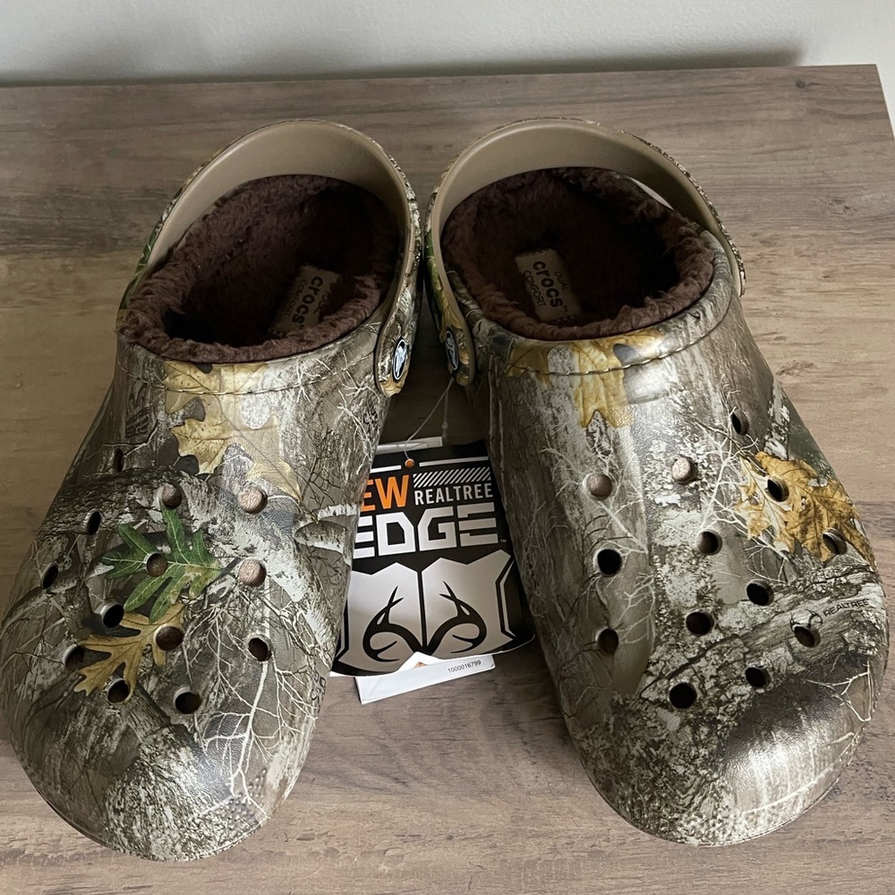 Crocs Unisex Adult small Classic Lined Realtree W8 M6 (read description)